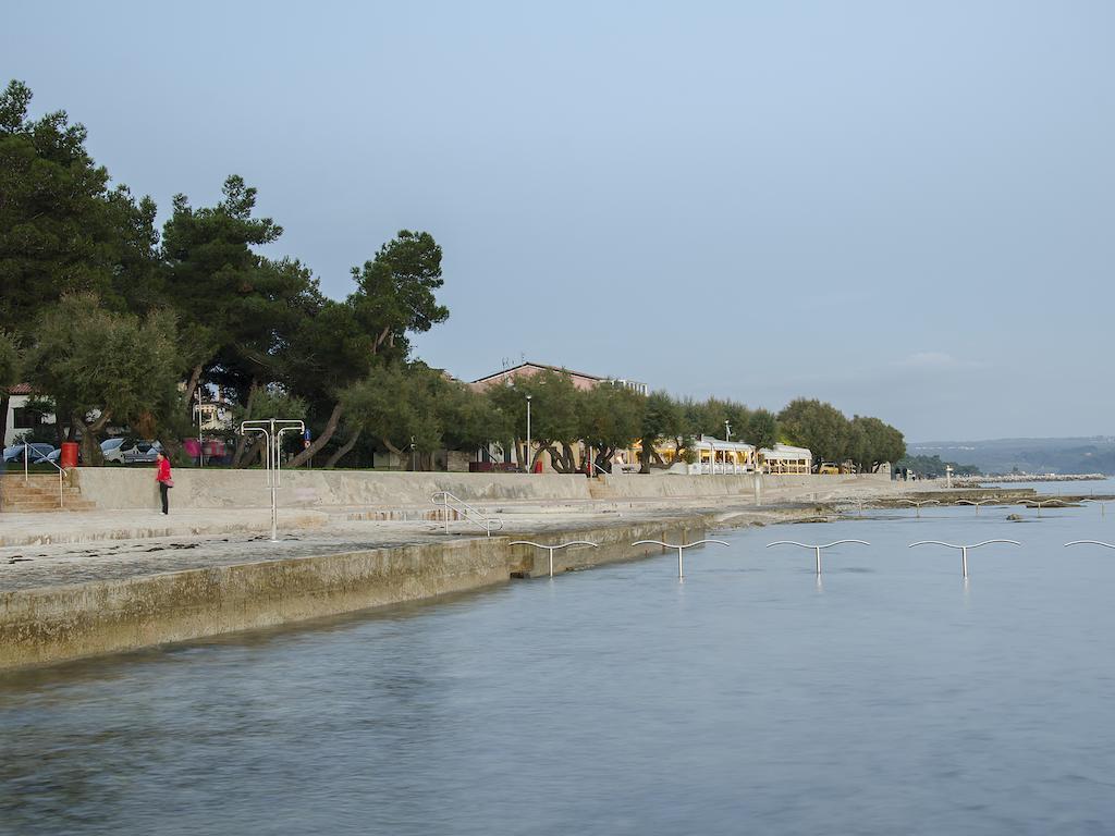 Sanja Apartments Rivarela Novigrad Istria Quarto foto